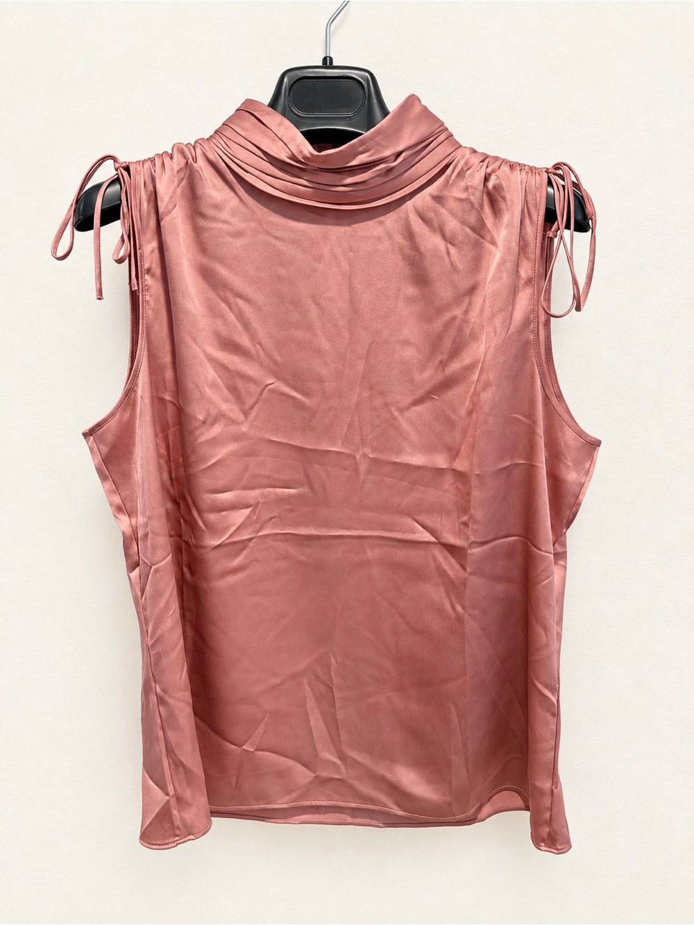NWT-White House/Blsck Market Sleeveless Mock Neck Satin Top - Rose Size M